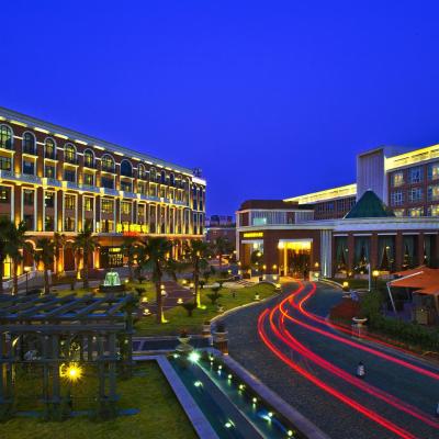 Royal Grace Hotel Optics Valley Wuhan (2 Daxueyuan Road, East Lake High-Tech Development Zone , Wuhan  430223 Wuhan)