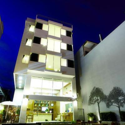 Loft 77 (1707 Sukhumvit Road 77 (Onnut 33), Suanlang 10250 Bangkok)