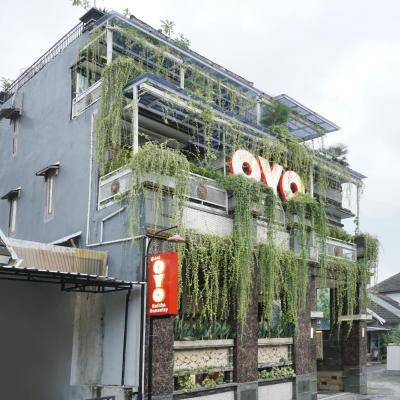 Super OYO 444 Rafitha Homestay (Perum Janti Residence kav Blok, Blok B4, Karang Bendo, Banguntapan, Bantul, Daerah Istimewa 55198 Yogyakarta)