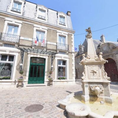 Best Western Plus Hôtel D'Angleterre (1 Place Des 4-Piliers 18000 Bourges)