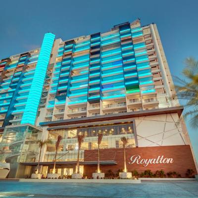 Royalton CHIC Cancun, An Autograph Collection All-Inclusive Resort - Adults Only (Km 9.7 Blvd Kulkulcan 77500 Cancún)