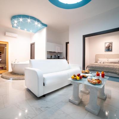 Trinity Luxury Resort by Babylon Stay (Piazza Municipio 84 numero 84 interno 3 80133 Naples)