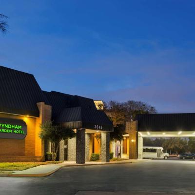 Wyndham Garden Dallas North (2645 Lyndon B Johnson Freeway TX 75234 Dallas)