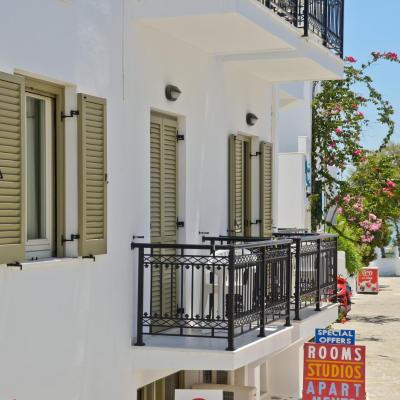 Soula Naxos (Agios Georgios Beach 84300 Naxos Chora)