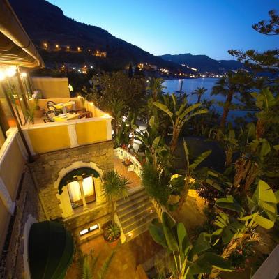 Hotel Baia Delle Sirene (Via Nazionale 163 98039 Taormine)