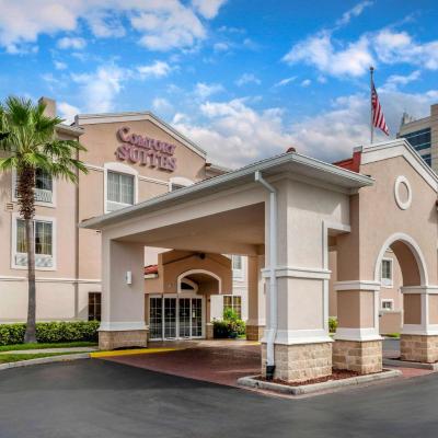 Comfort Suites Downtown (2416 North Orange Avenue FL 32804 Orlando)
