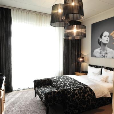 Stage47 (Graf-Adolf-Straße 47 40210 Düsseldorf)