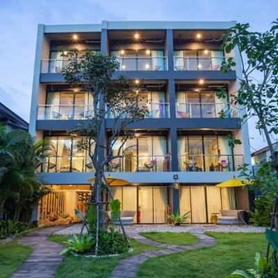 River Art Hotel (96 Wang Sing Kam Road, Pa Tan, Muang 50300 Chiang Mai)