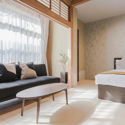 Playsis Asakusa (Sumida-ku, ku, Higashi Komagata 1-12-2 130-0005 Tokyo)