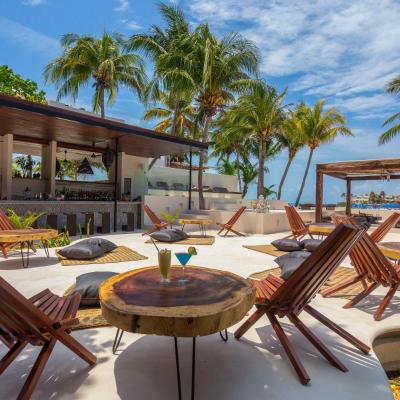 Lotus Beach Hotel - Adults Only (Calle Zazil Ha # 118 77400 Isla Mujeres)