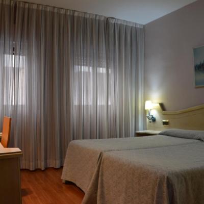 Ana María (Camino Ronda, 101 18002 Grenade)