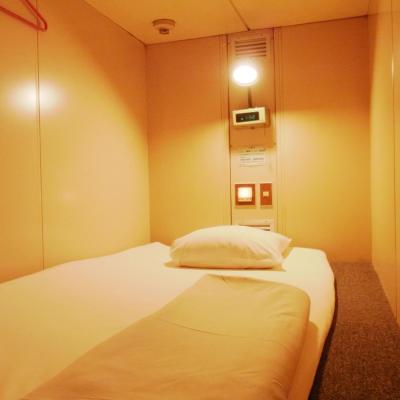 Capsule Hotel Block Room (Akabane1-3-9 Lee Enterprise Building 3F 115-0045 Tokyo)