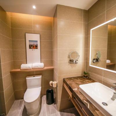 Photo Atour Hotel (Nanjing Xianlin University City Shengchuangyuan)