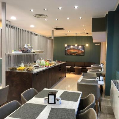 Oasi Village Hotel (Viale Lombardia 20 20131 Milan)