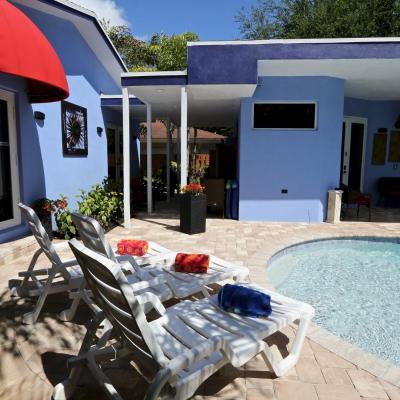 Fantasy Island Inn, Caters to Men (2440 Northeast 7th Avenue FL 33305 Fort Lauderdale)