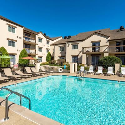 Photo Club Hotel Nashville Inn & Suites