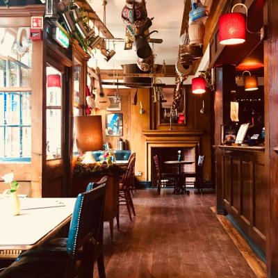 Prince Arthur (80-82 Eversholt Street. Euston. NW1 1BX Londres)