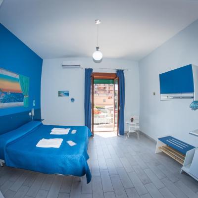 B&B Le isole (135 Via Diocleziano 135, 1° piano, sc. B 80124 Naples)