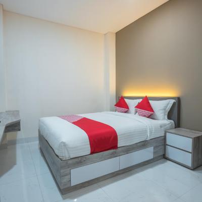 Super OYO 1487 Residence Khoe (003, Jl. Tanjung Duren Utara IV No.54, RT.010, RW.003, Kec. Grogol petamburan Kota Jakarta Barat, Daerah Khusus Ibukota 11470 Jakarta)