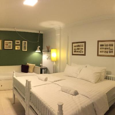 Bed in Town (Arak 5 Road 50200 Chiang Mai)