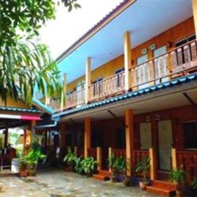 Tamarind Guesthouse (29/1 Thamakham, Muaeng, Kanchanaburi 71000 Kanchanaburi)