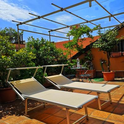 B&B LAURA'S HOME (Via Giulio Cesare Procaccini 32 20154 Milan)