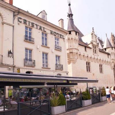 Cristal Htel Restaurant (10,12 Place de La Republique 49400 Saumur)