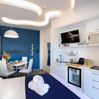 Napoli Central Station Studio (Corso Arnaldo Lucci 121 SCALA B 80142 Naples)