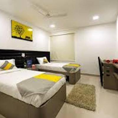 Cosy Room With Private Bath And Work Desk (Inorbit Mall Road 500081 Hyderabad)