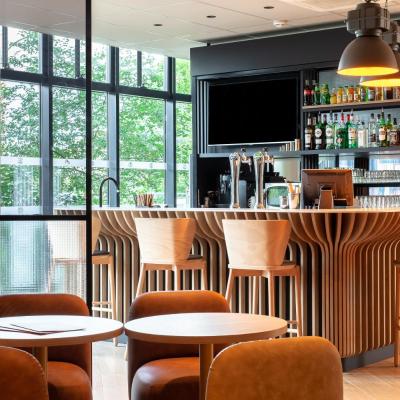 B&B HOTEL Paris Porte des Lilas (23 Avenue René Fonck 75019 Paris)