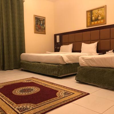 New Royal Mark Hotel Apartments (Near Baniyas Metro Station  Dubaï)