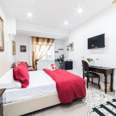 LE BERCEAU (103 Via Giulio Palermo 80131 Naples)