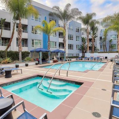 Amazing Apartments near the grove (5660 , Masselin Avenue and Wilshire boulevard CA 90036 Los Angeles)