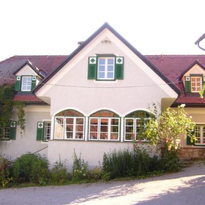 Hirschenhof (Großgrabenweg 30 8010 Graz)