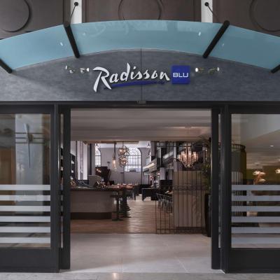 Radisson Blu Hotel, Leeds City Centre (The Headrow LS1 8TL Leeds)