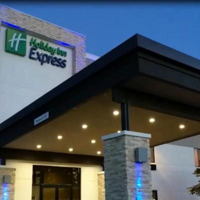 Holiday Inn Express & Suites - Oklahoma City Airport, an IHG Hotel (4501 SW 15th St OK 73108 Oklahoma City)