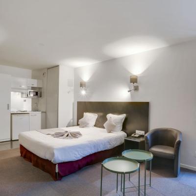 All Suites Appart Hôtel Aéroport Paris Orly - Rungis (16 rue du pont des halles 94150 Rungis)