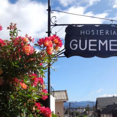 Hostería Güemes (Güemes 715 8400 San Carlos de Bariloche)