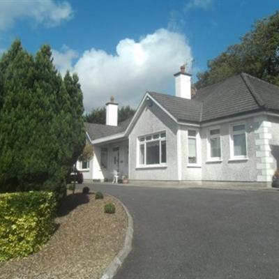 Launard House (2 Maidenhill, Kells Road  Kilkenny)