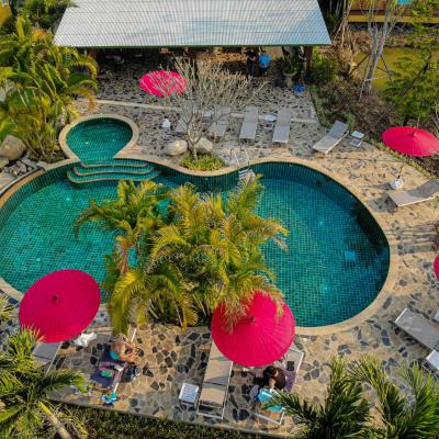 Phoo Na Resort (184 Moo 3, Tambon Papong, Ampoe Doisaket 50220 Chiang Mai)
