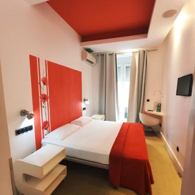 Hostal Santa Ana Colors (Huertas, 14 28012 Madrid)
