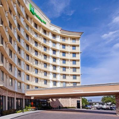 Holiday Inn Dallas Market Center, an IHG Hotel (4500 Harry Hines Boulevard TX 75219 Dallas)