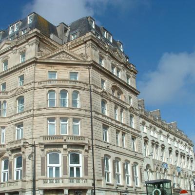 The Royal Hotel Cardiff (88 St Mary's St CF10 1DW Cardiff)