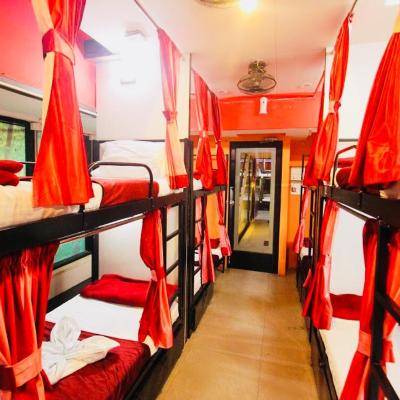 Town Hostel Mumbai - AC Dormitory (9/69 Sahayog Co-op Hsg Soc, Western Express Highway Old Anand Nagar, Santacruz east 400055 Mumbai)