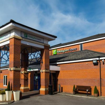 Holiday Inn Express Manchester East, an IHG Hotel (Debdale Park, Hyde Road M18 7LJ Manchester)