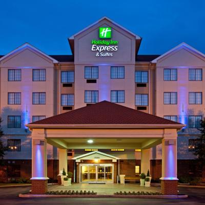 Holiday Inn Express & Suites Indianapolis - East, an IHG Hotel (7035 Western Select Drive IN 46219 Indianapolis)