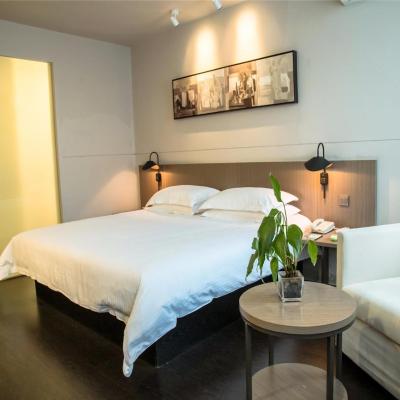 Jinjiang Inn Select Qiaosinan Metro Station, Hangzhou (No.79 Shi tang dong Road,Hu hang District,Hangzhou Zhejiang 311101 Hangzhou)