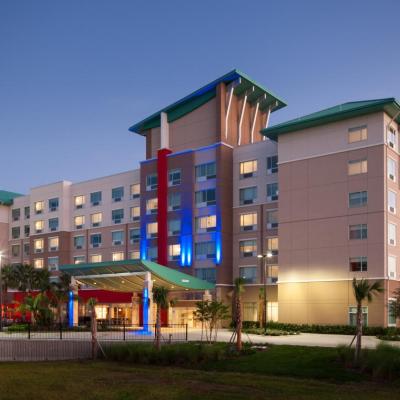 Holiday Inn Express & Suites - Orlando At Seaworld, an IHG Hotel (10771 International Drive FL 32821 Orlando)