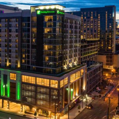 Holiday Inn & Suites Nashville Downtown Broadway (415 4th Avenue South 37201 Nashville)