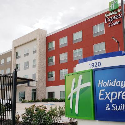 Holiday Inn Express & Suites - Houston IAH - Beltway 8, an IHG Hotel (1920 North Sam Houston Parkway East 77032 Houston)